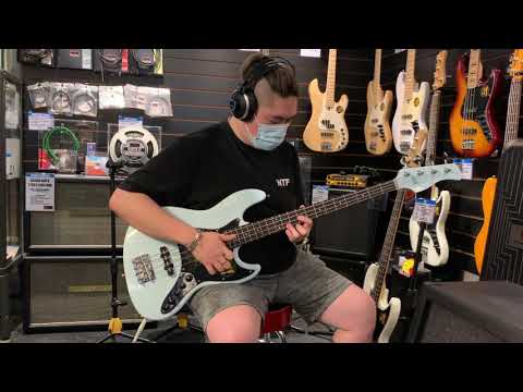 SIRE Marcus Miller V3 4-string (Sonic Blue) Sound Demo