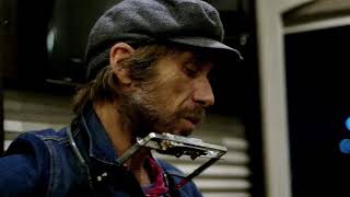 Todd Snider: Songs from the Road - Play a Train Song/Comes a Time (Neil Young)