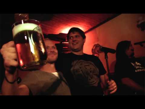 Spocená uklízečka - Pivo (Official)