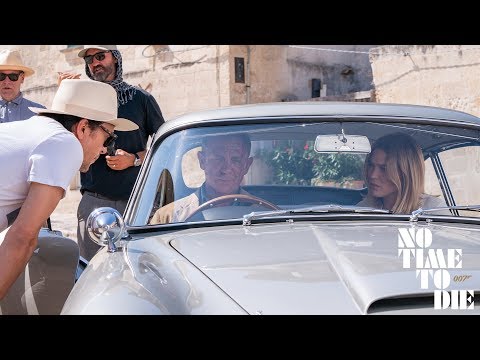 No Time to Die (Featurette)