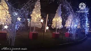 Sheena Easton -It&#39;s Christmas all over the world (lyrics)