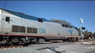 preview picture of video 'Amtrak Train The Silver Star The Fast And The Furrios'