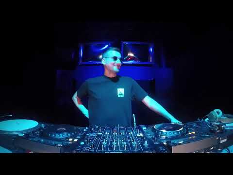 The Blue Oyster: Stpdmnk / 09.09 / 19 - 20