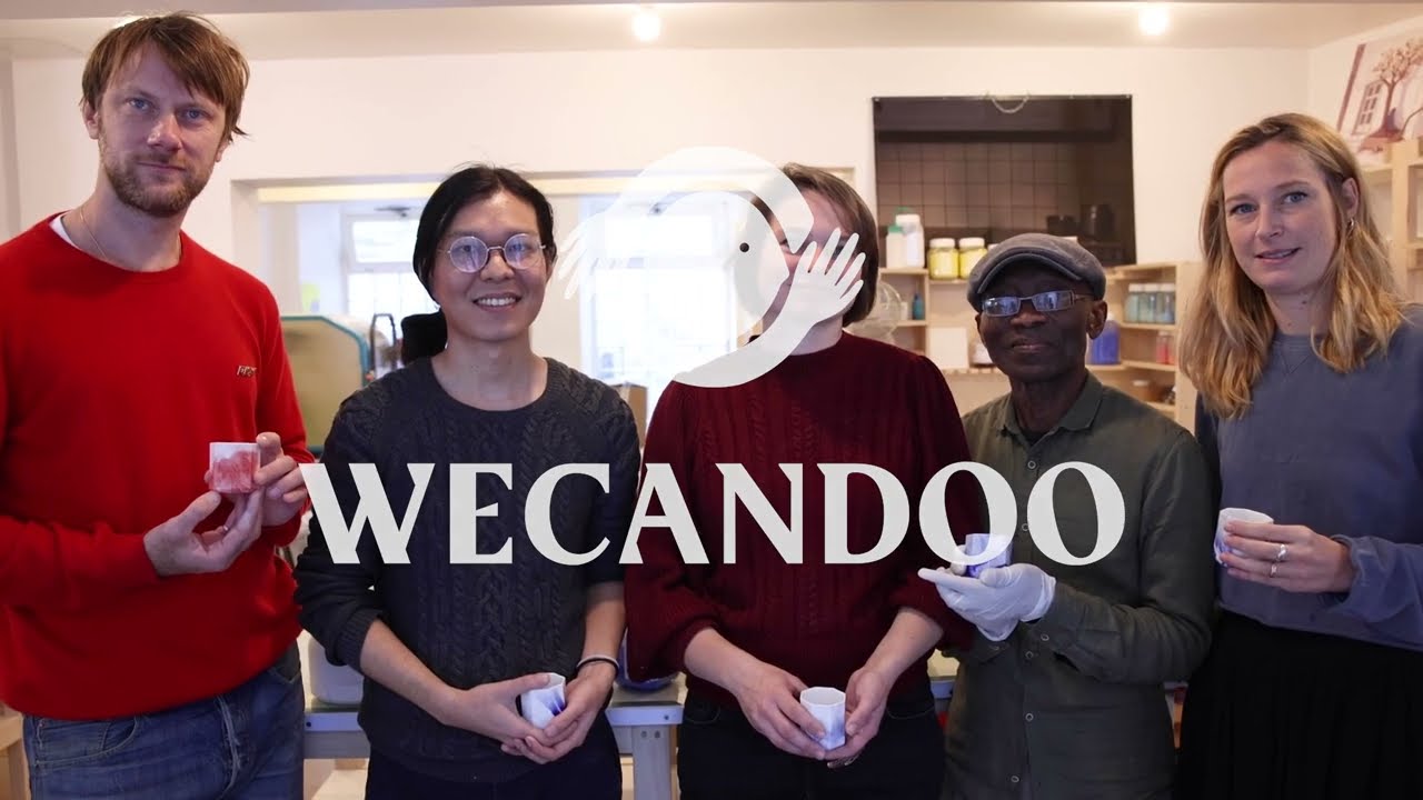 Gravez votre coupelle en porcelaine avec Camille - Vidéo