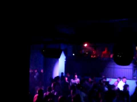 Essenthia 27-12-08:dj Frankie Watch plays Patric La funk-Restless(Tim Weeks rmx)