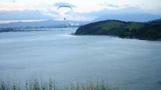 preview picture of video 'Post Frontal Paragliding near Carquinez Bridge 4-11-10'