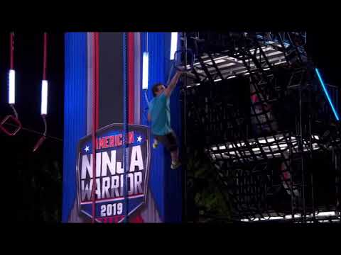 Power Tower: Dave Cavanagh vs Lucas Reale - American Ninja Warrior Baltimore City Finals 2019