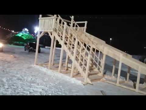 Видеообзор зимней горки Савушка Зима Wood-6