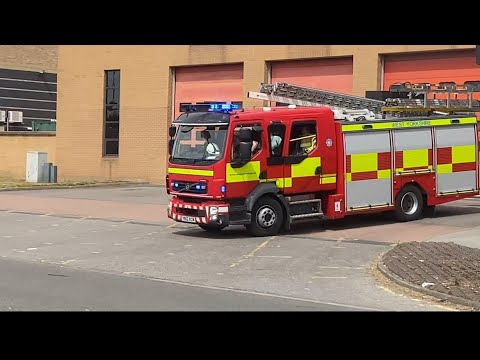Leeds Central Reserve Second Pump Turnout- West Yorkshire Fire and Rescue Service