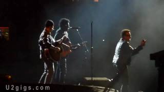 U2 & Seu Jorge São Paulo 2011-04-13 The Model - U2gigs.com