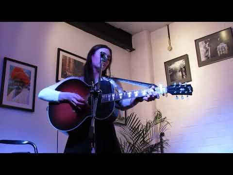 Lisa Mitchell - Neopolitan Dreams - Live Performance