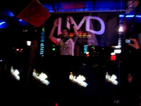 Lange fting Emma Hewitt - Live Forever / Lange @ Circus [05.22.2010]