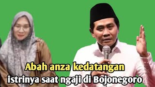 Download lagu Kh Anwar Zahid's latest - Abah Anza's wife visits him while studying the Koran in Bojonegoro mp3
