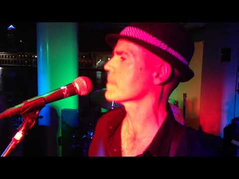 Big Night Out performs on Le Barge