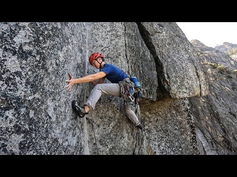 Climbing in Yosemite: Voyager on Fifi Buttress