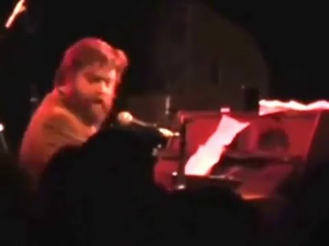 Zach Galifianakis Plays Piano and Screams at People