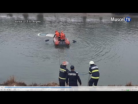 Jurnal MUSCEL TV 28.12.2021 Mașină scufundată în canal la Valea Danului, șofer extras de pompieri