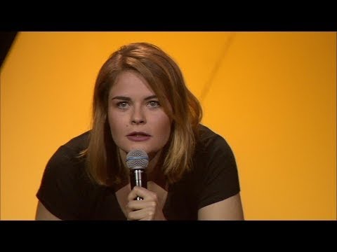 Hazel Brugger - Romantik bei Schweizern | 1LIVE Köln Comedy-Nacht XXL