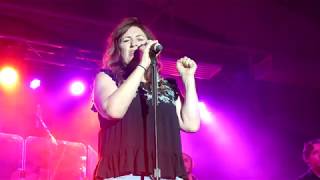 ''Pieces'' - Jo Dee Messina - Exhibit Hall - Harrington, DE - October 7th, 2017