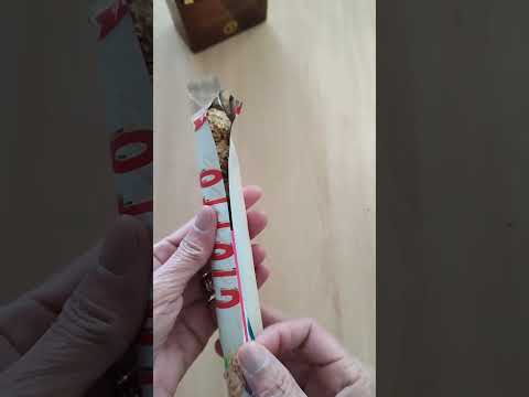 Opening Ferrero Giotto #satisfying #ferrero #chocolate #shorts