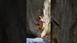 Video thumbnail: Hot line, 7a+. La Riba