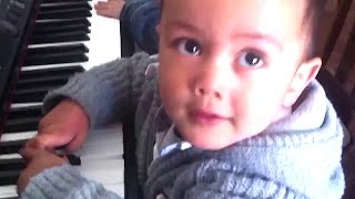 Twinkle twinkle little star: two Dutch cousins playing piano and singing