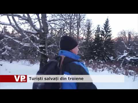 Turiști salvați din troiene
