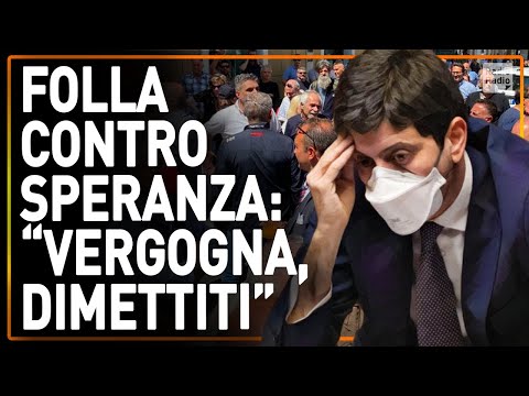 "DIMETTITI", FOLLA INVEISCE CONTRO SPERANZA A LA SPEZIA ▷ "VERGOGNA", IL GRIDO DELLA PIAZZA