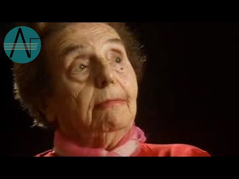 Alice Sommer - Everything is A Present (Excerpt)