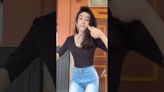 Download lagu KK CANTIK GOYANG PARGOY 🙂FYP TIK TOK,. mp3