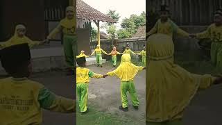 Download lagu Lingkaran kecil mp3