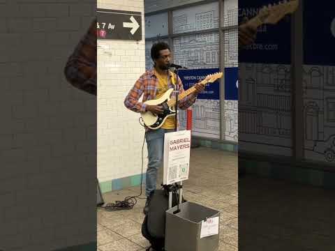 Gabriel Mayers busking in NYC, Times Sq