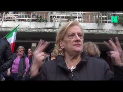 "Si, siamo razzisti e i zingheri non ce li volemo". Gli insulti dei romani ai rom