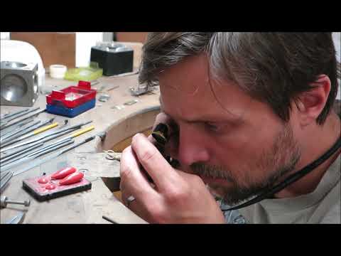 L. Klápa - Výroba repliky historických náušnic Boženy Němcové