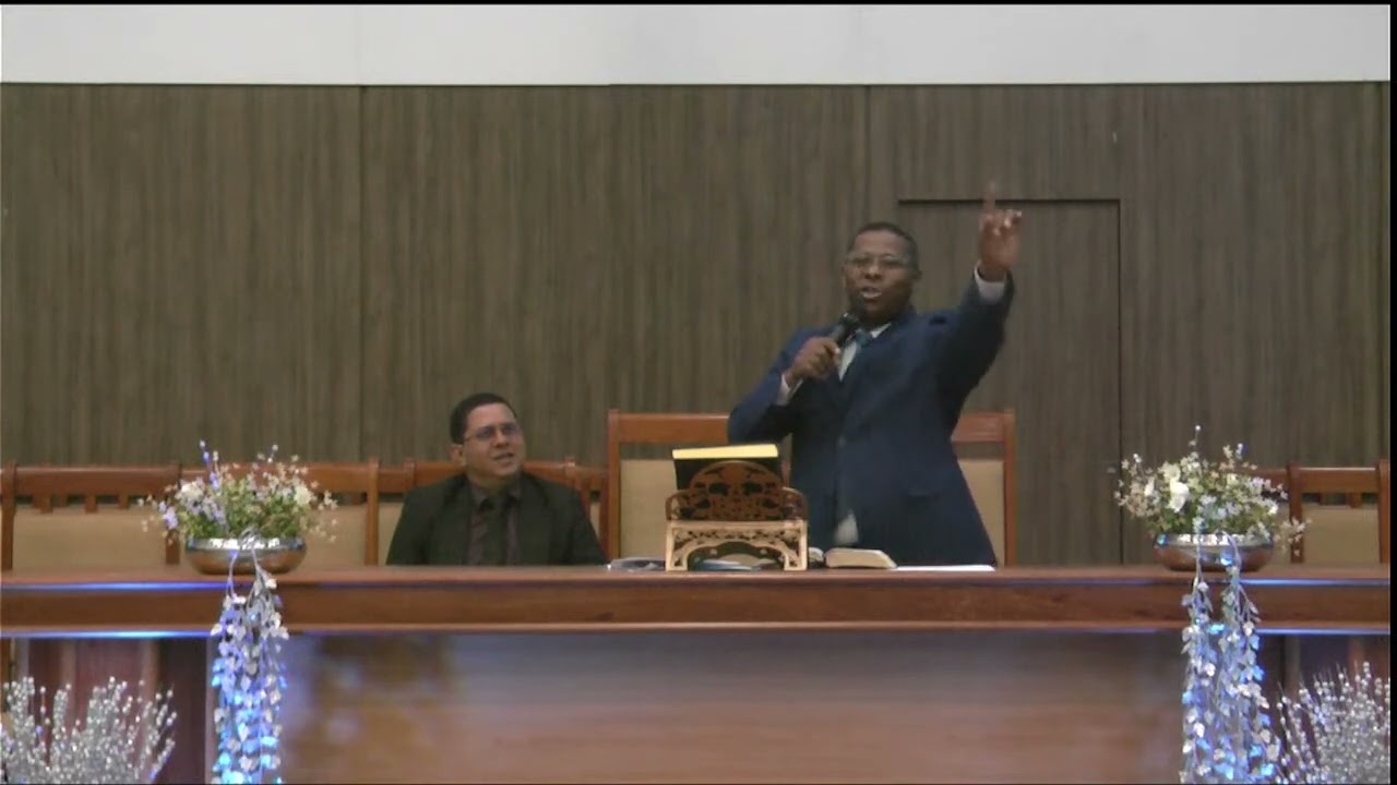 VIVENDO A PALAVRA - PR OSIEL GOMES