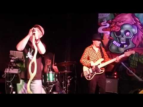 paddy.ufo.charlyT. & Rob - G R A V I T Y