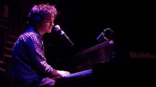 Jamie Cullum &quot;High &amp; Dry&quot; (solo) @ Joe&#39;s Pub (New York)