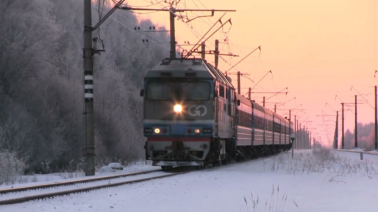 Тепловоз ТЭП70-0236 на ст. Лагеди / TEP70-0236 at Lagedi station