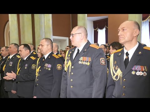 Вручены награды лучшим сотрудникам милиции Гомельской области видео