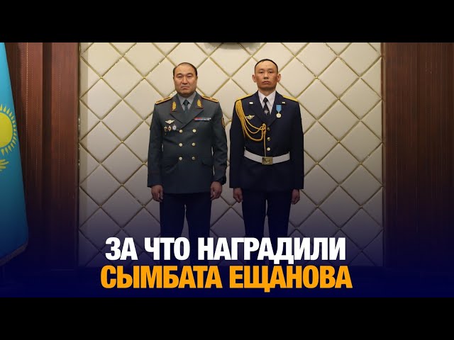Бежал в буране перед автобусом