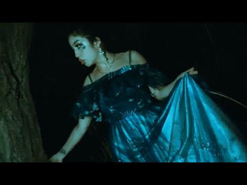 Earfth girl - Divine love (Official video)