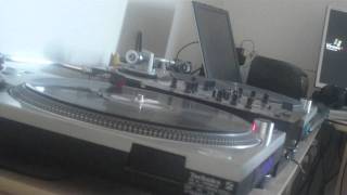 Dj NandesCastro riscando Banda Black Rio