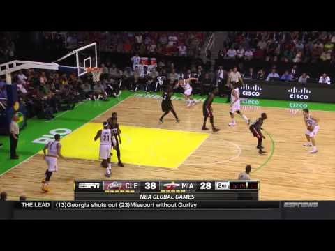 LeBron Reads Defense