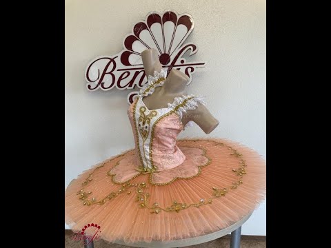 Stage costume F 0045 - video 2