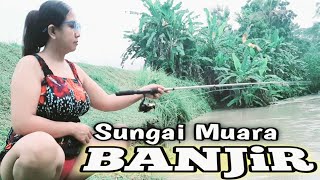 Download lagu Mancing di sungai muara besar kampung pedesaan di temani embun pagi yang sejuk mp3