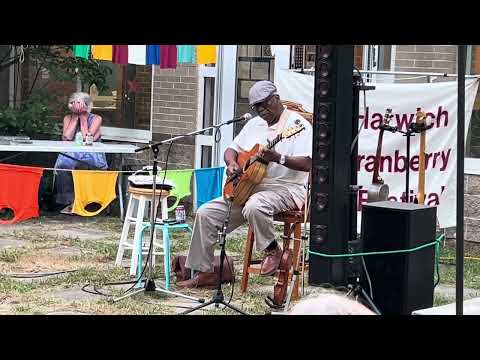 Reverend Robert B. Jones Sr. - Mama Don’t You Treat Your Daughter Mean 