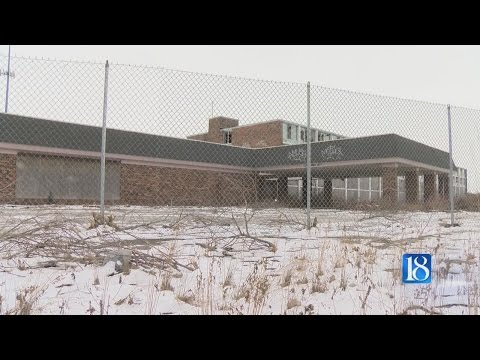 Battle Ground town leaders are taking a former Days Inn owner to court after he didn't follow a demo