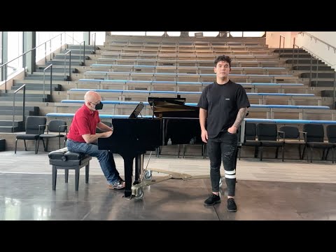 "Una furtiva lagrima" performed by Andres Acosta