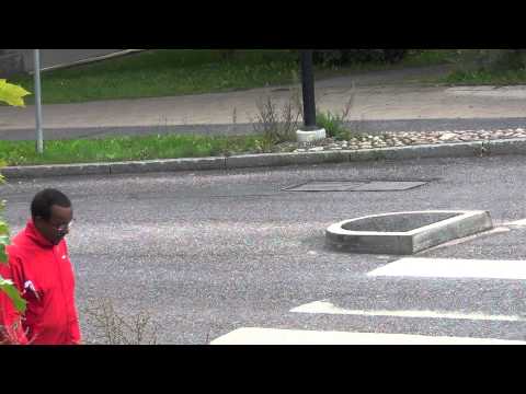 Oljud i korsningen Björnsgatan och Wergelandsgatan i Blackeberg