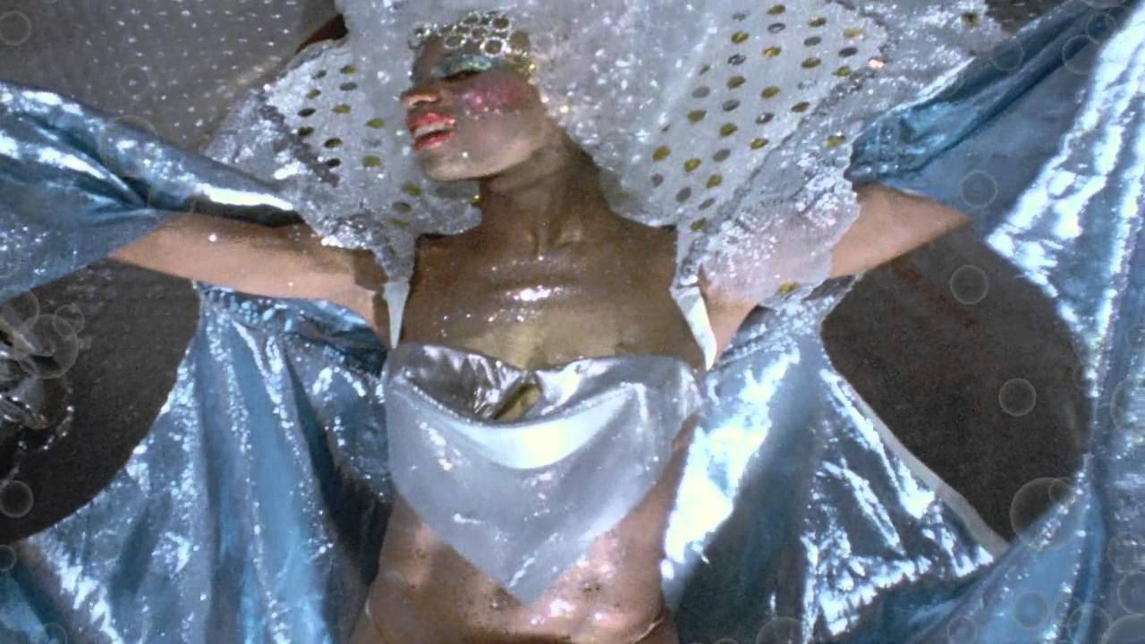 Love Sudz scene from movie, Love Thing